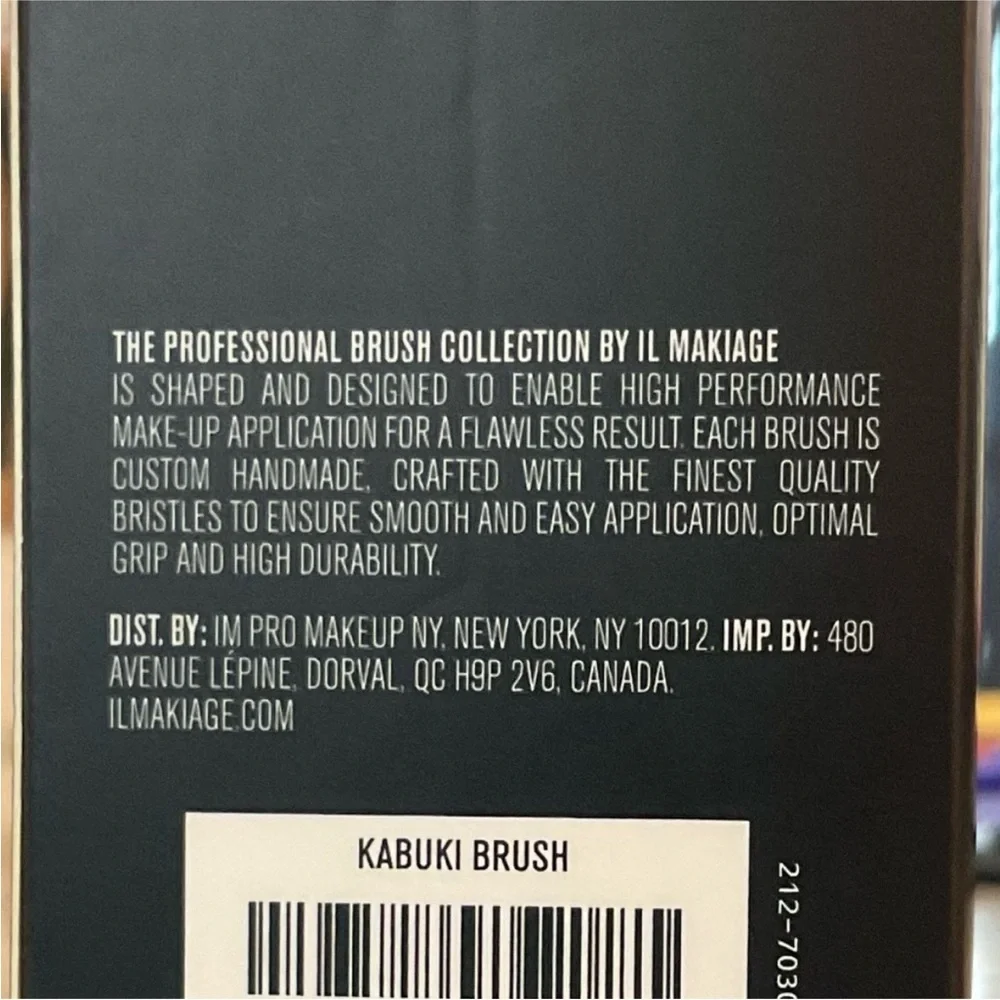 IL MAKIAGE Black Kabuki Brush NWT New In The Box